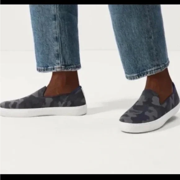 Rothy's Original Slip On Sneaker Women’s size 9 Camouflage black and grey - Picture 1 of 8